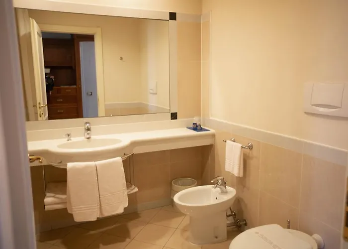 Hotell Candiani 4*
